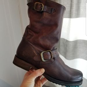 Brand new frye leather boot